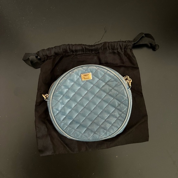 🔥SOLD🔥Dolce&Gabbana round crossbody bag - Picture 2 of 10